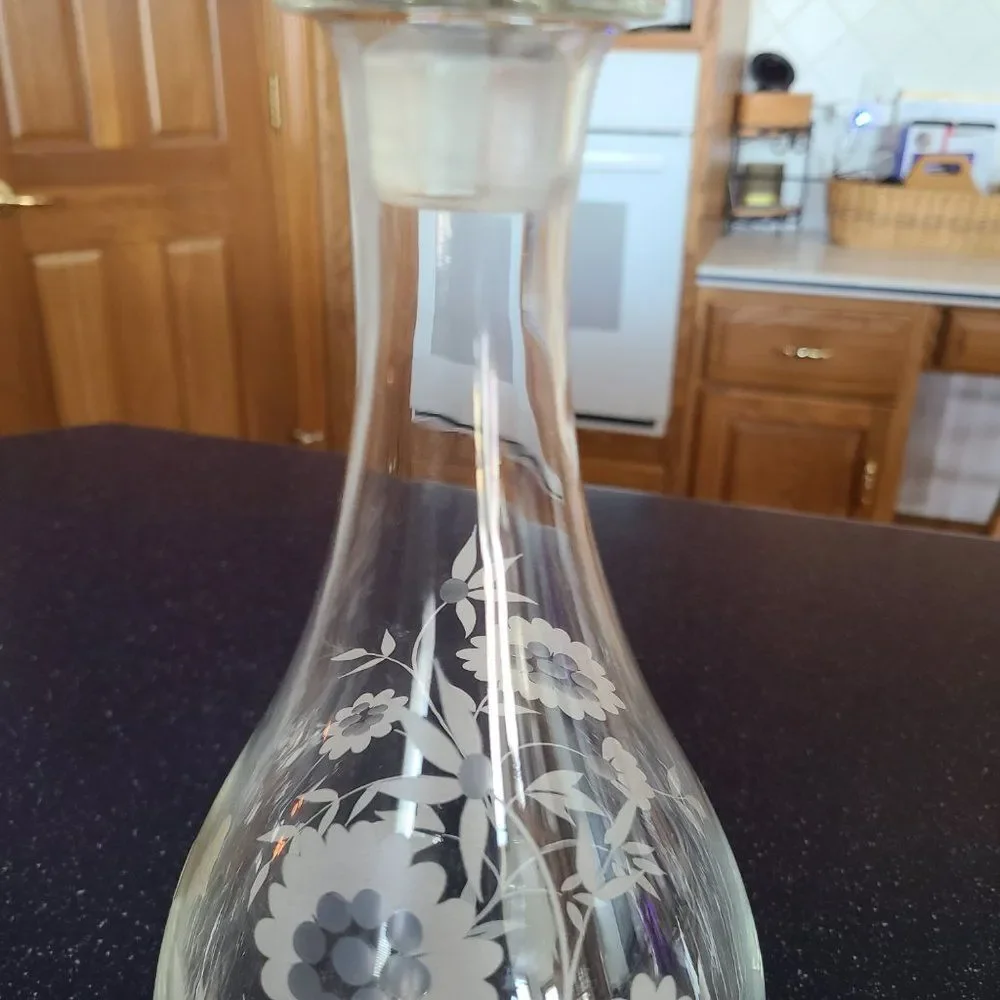 Javit Crystal Wine Decanter Made In Turkey Etched Floral Glass Barware